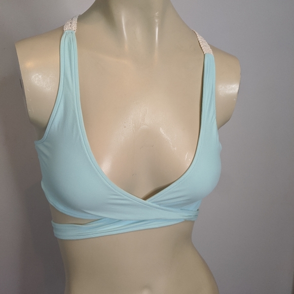 L*Space crochet bikini top - Picture 3 of 9